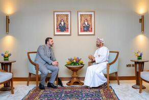 Iran’s deputy foreign minister delivers Araghchi’s message to Omani counterpart