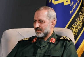 قائد القوات الجوفضائية للحرس الثوري يدعو الشعب الايراني للحفاظ على تواجده في الشوارع والساحات