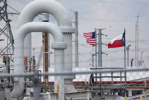 Рекордное сокращение стратегических запасов нефти в США