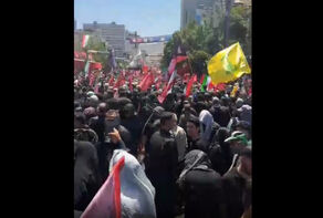 تأهب شعبي في مشهد المقدسة لإقامة مراسم تشييع الإمام الشهيد