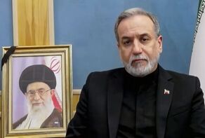 Araghchi hails Iraq for hosting funeral for martyred Leader