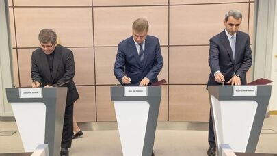 Iran, Russia, Azerbaijan sign MoU on enhancing rail freight transit