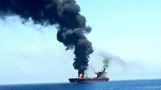 伊朗称两艘油轮穿越霍尔木兹海峡时爆炸