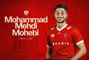 پرسپولیس از خرید جدید خود رونمایی کرد؛ محبی سرخپوش شد