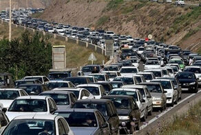 آخرین وضعیت راه‌های کشور؛ترافیک سنگین در محورهای چالوس و هراز