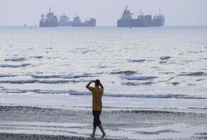 Iran says control over Hormuz 'decisive' as Kpler data debunks US claims