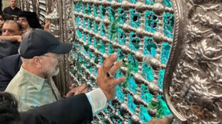 לקאליבאף היה הכבוד לבקר במקדש שני האימאמים ג'וואד בסוף היום הראשון לביקורו בעיראק.