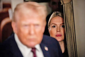 Behind the Fall of Trump’s Spokeswoman: Five Days of Investigation and One Main Suspect