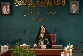 بهروزآذر: حجاب با برخورد فیزیکی اصلاح نمی‌شود