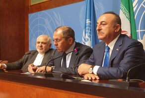 ظريف ضمن اجتماع آستانا: ايران ستستمر بتواجدها في سوريا طالما تطلب دمشق منها