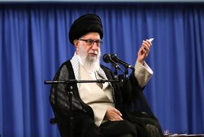 قائد الثورة يؤكد على تعميم شعار \