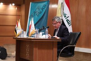 سفير بغداد لدى طهران: زعزعة الاقتصاد إحدى أدوات اميركا ضد ايران ودول المنطقة