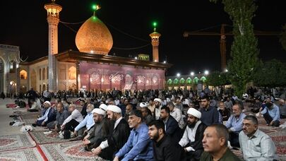 مراسم ترحیم آیت‌الله شبیری زنجانی در حرم شاهچراغ برگزار شد