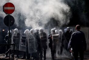 واکنش خشمگینانه جوانان آلبانی به واگذاری سواحل بکر به جرد کوشنر و شرکت‌های آمریکایی