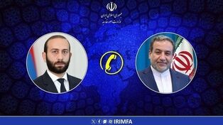 عراقجی ونظیره الأرمینی یتباحثان هاتفیا

