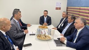 لقاء یجمع رئیسی البنکین المرکزیین الایرانی والعراقی

