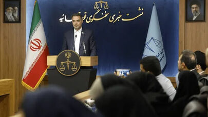 مصونیت نمایندگان شامل جرایم خارج از وظایف نمایندگی نمی‌شود ؛ چرا با توهین به رئیس‌جمهور برخورد نمی‌شود؟
