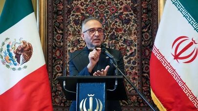 طهران فی قلب مکسیکو سیتی.. معالم العاصمة المکسیکیة تتزین بألوان العلم الإیرانی

