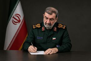 سرلشکر رضایی: آمریکا را وادار خواهیم کرد که به حقوق ملت ایران احترام بگذارد