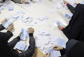 بدء عملية فرز الاصوات للانتخابات في ايران