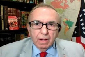 مشاور ترامپ: آمریکا قصد حمله به چند موضع نظامی عراقی را دارد