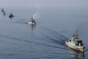 ايران رداً على تهديدات أمريكا: أوامر الغرباء لن تؤثر في تنفيذنا الدقيق لمهامنا البحرية