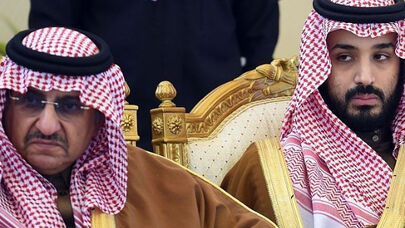 نشست اضطراری بن‌سلمان برای رهایی از کابوس بن‌نایف