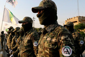 خبير عراقي يحذر من مخطط أمريكي لإسقاط الحشد الشعبي