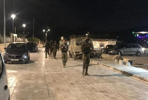 فلسطين.. الاحتلال يشن حملة مداهمات واعتقالات ومواجهات بالضفة