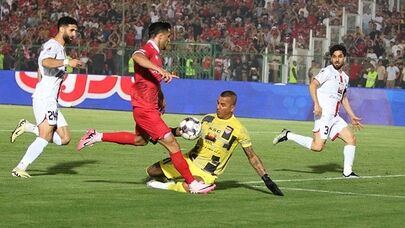 پرسپولیس 0-1 فولاد؛کاپیتان سابق اولین شکست سرخپوشان را رقم زد