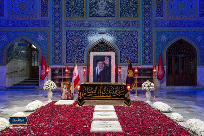 شبی سرشار از دلدادگی در مشهد؛ از حرم امام رضا (ع) تا دیدار با «آقای شهید ایران» + فیلم