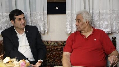 عیادت وزیر ورزش از پیشکسوت کشتی ایران