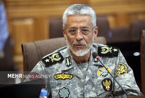الأدمیرال سیاری: مضیق هرمز مغلق؛ والمرور عبره یجب ان یتم بالتنسیق

