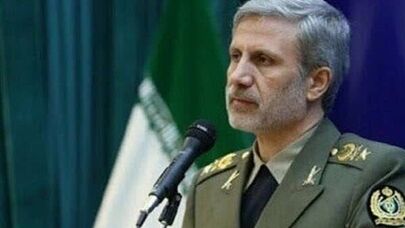 فرمانده کل ارتش: تنگه هرمز تا رعایت حقوق ملت ایران بسته می ماند