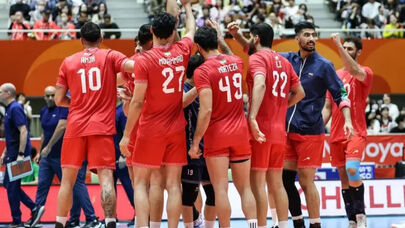 ایران ۳-۲ کره جنوبی ؛ والیبال ایران به نیمه نهایی بازی‌های آسیایی صعود کرد؛ ساعت و زمان  بازی نیمه‌نهایی